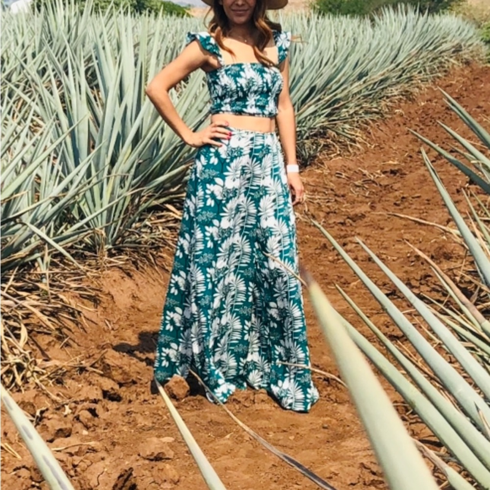 Aakaa Teal and White Leaf Print Ensemble